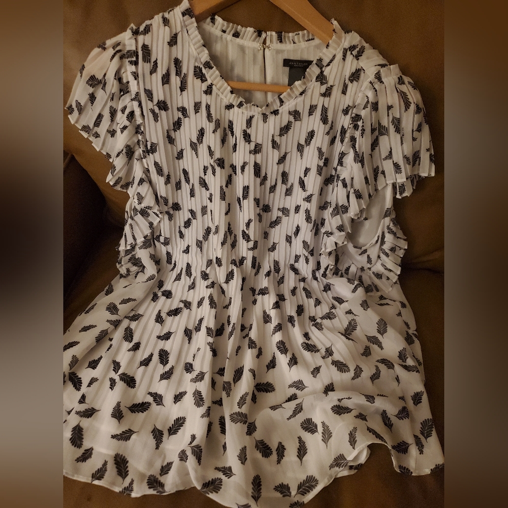 Ann Taylor Blouse Black and White Leaf Print